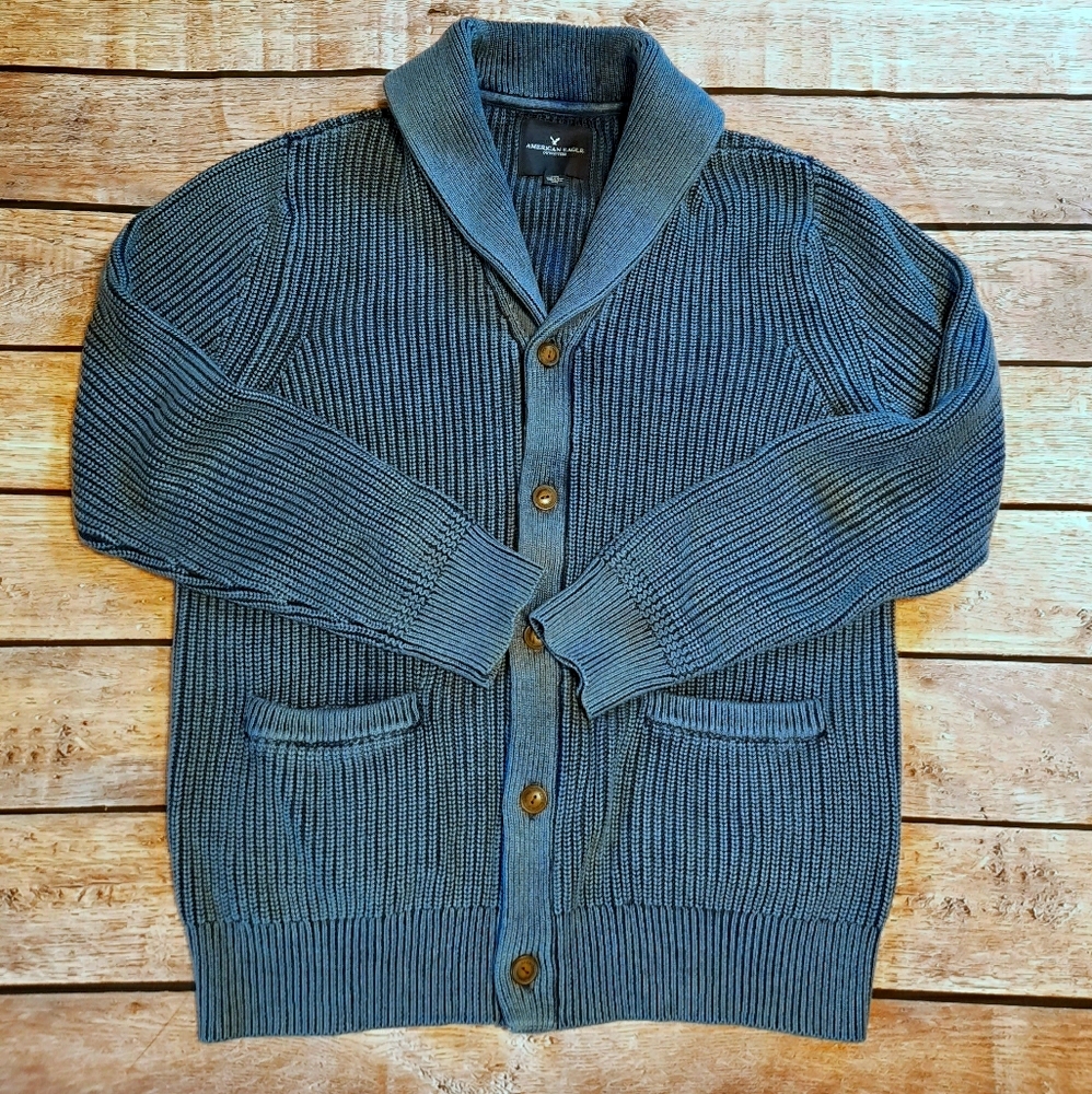 American Eagle Men's Cardigan Sweater Large